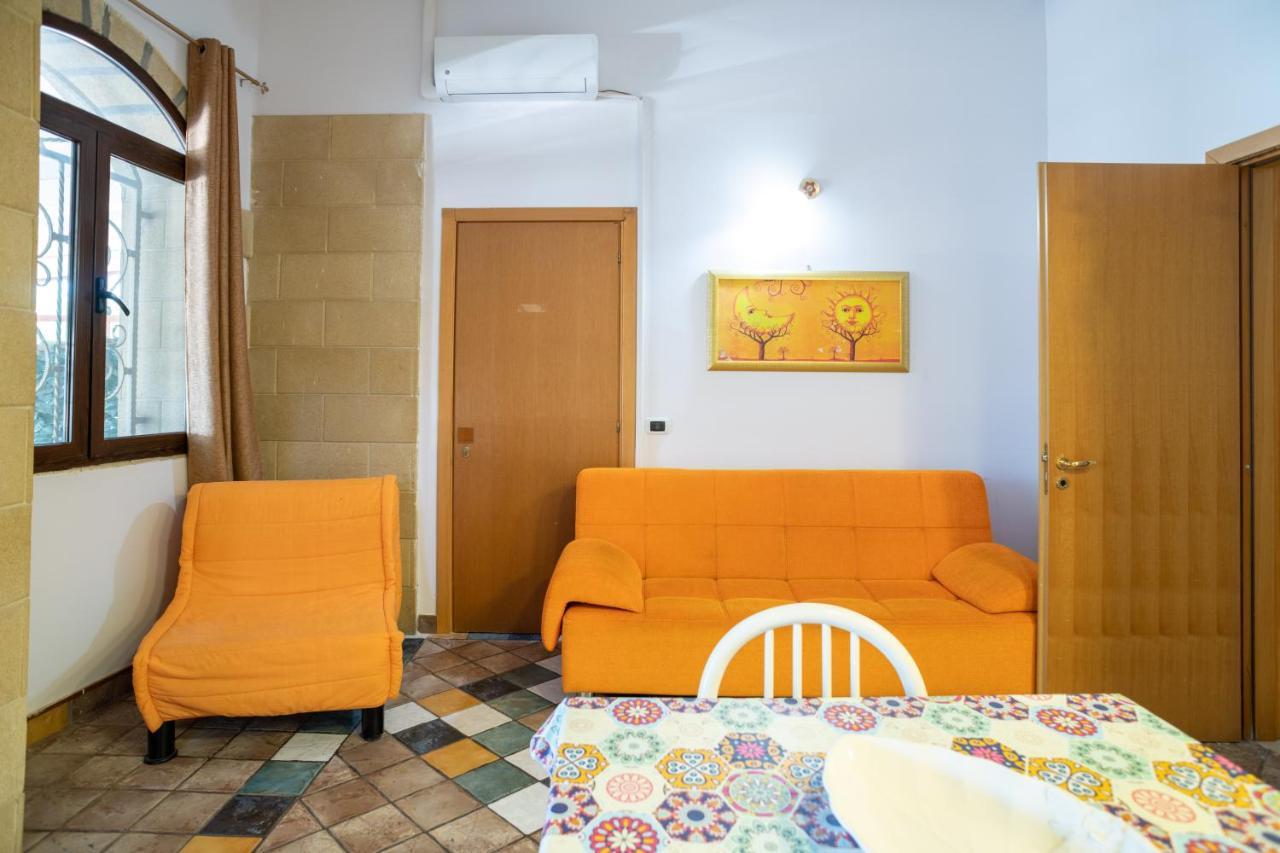 La Casa Di Luca - By Host4U Apartamento Pulsano Exterior foto